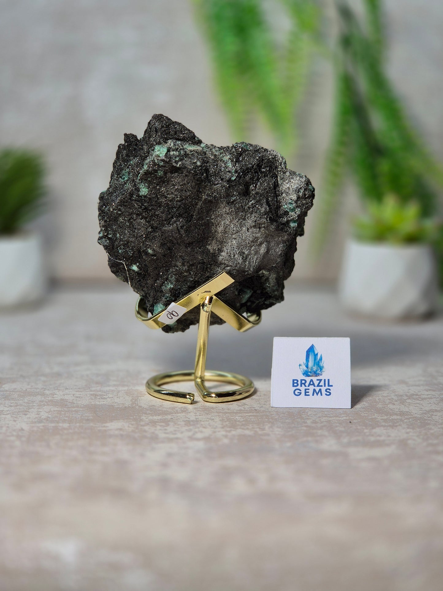 Emerald specimen on Xist