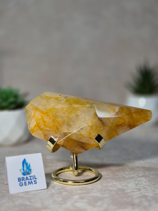 Free Form Yellow Hematoid on stand